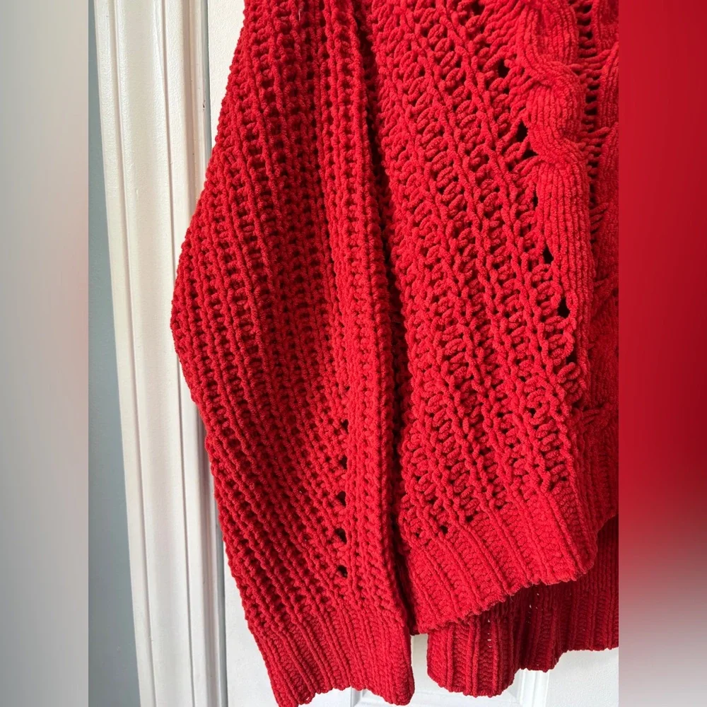AQUA Women's Red Chunky Cable Knit Pullover‎ Cozy Sweater Size Medium - Picture 2 of 8